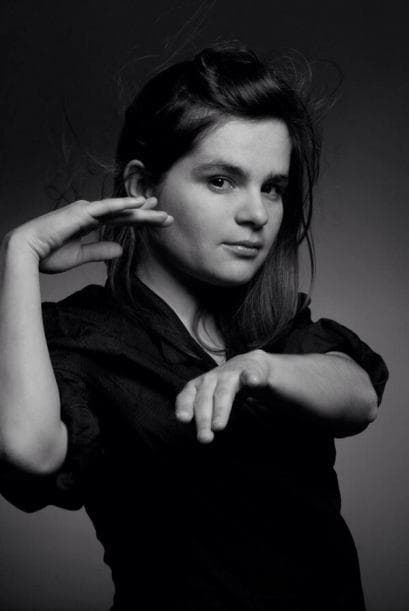 Las maldades de la cuarta temporada de la telenovela estaban a cargo de Francesca Guillén, quien interpretaba a Samsara y trataba de asesinar a los alumnos de la 'Clase 406'.