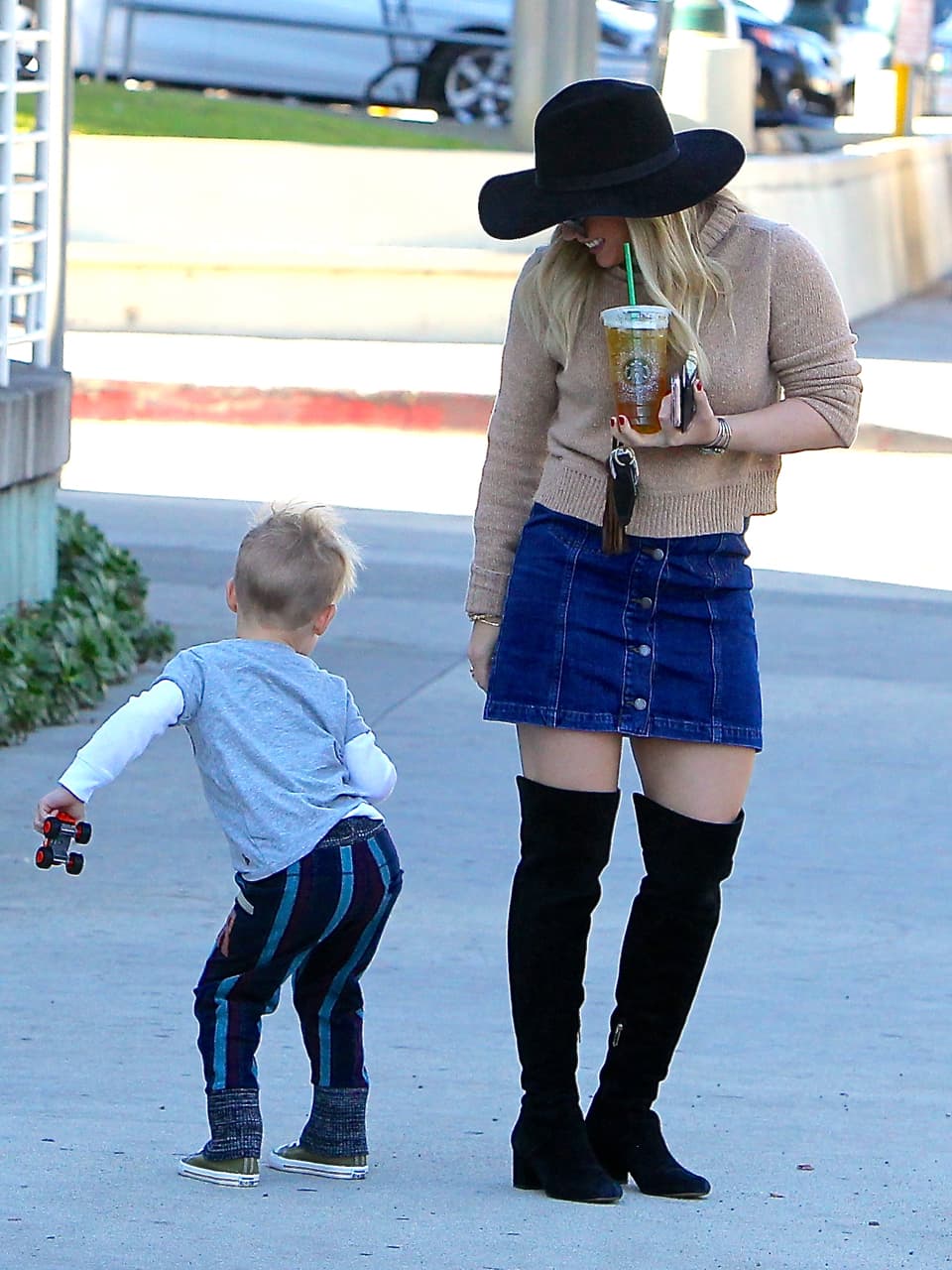 Luca se puso a bromear para los paparazzi.