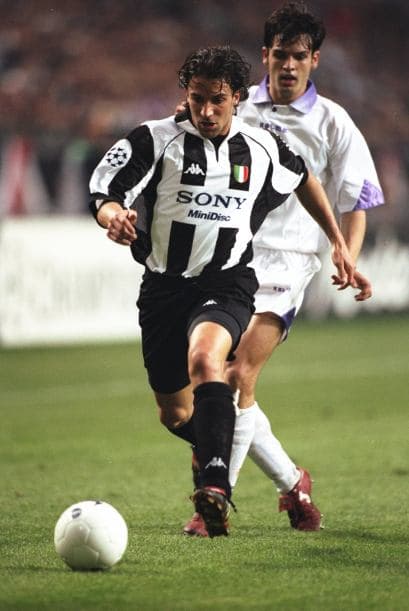 1998: Alessandro Del Piero marcó 10 tantos este año y el hombre de Juventus ganó el trofeo individual.