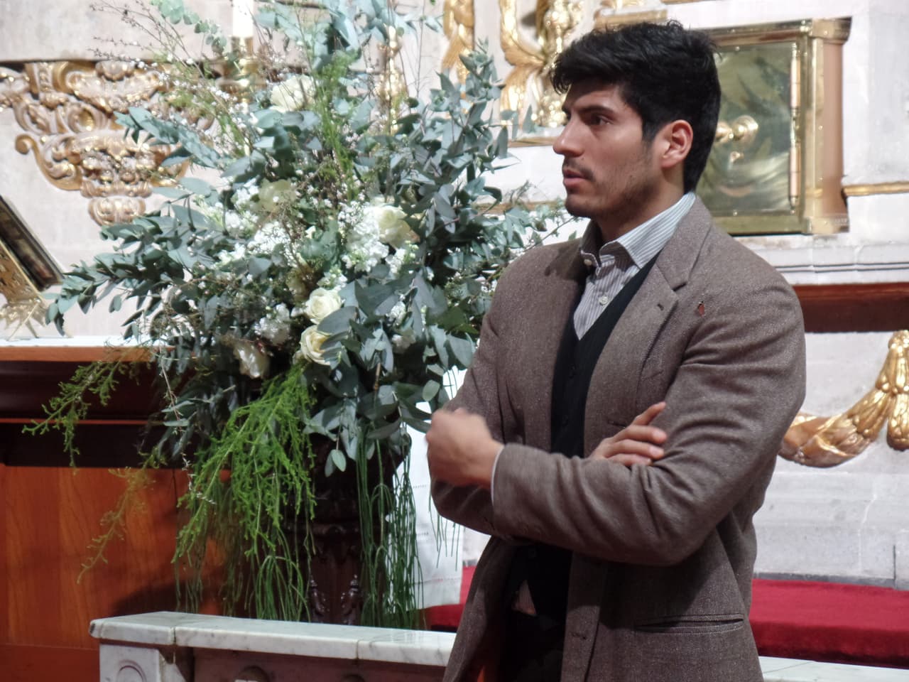 Como dato curioso, es la misma capilla en donde Isabel y Diego se casaron.