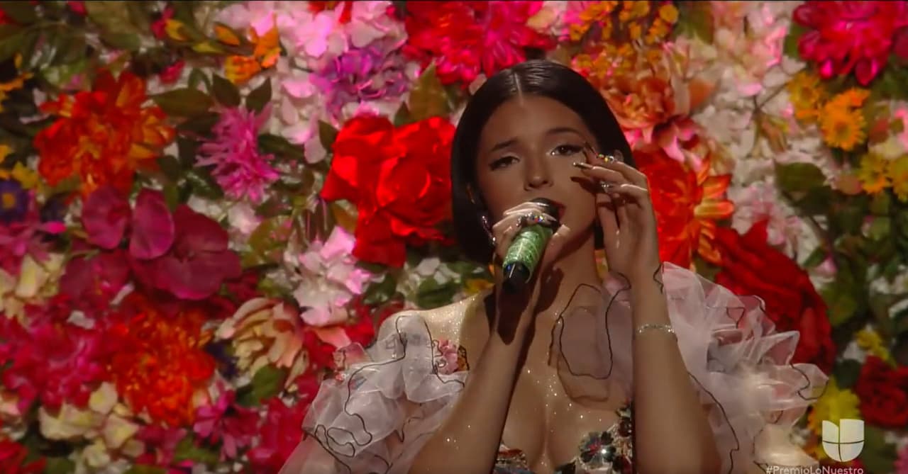 Una prueba de su exiquisito gusto para vestir fue durante su presentación en Premio Lo Nuestro 2022: la intérprete usó más de un vestido y, como era de esperarse, con todos recibió halagos por parte de sus fans.