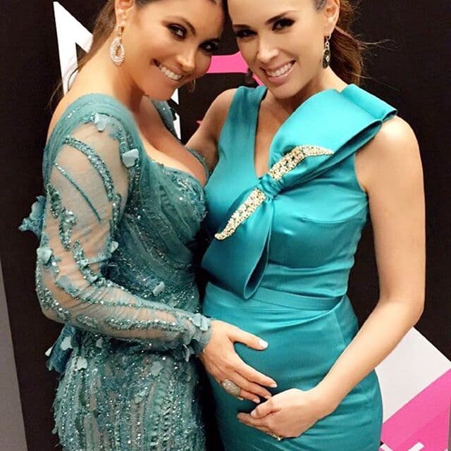 Aquí junto a la hermosa Chiquinquirá Delgado.