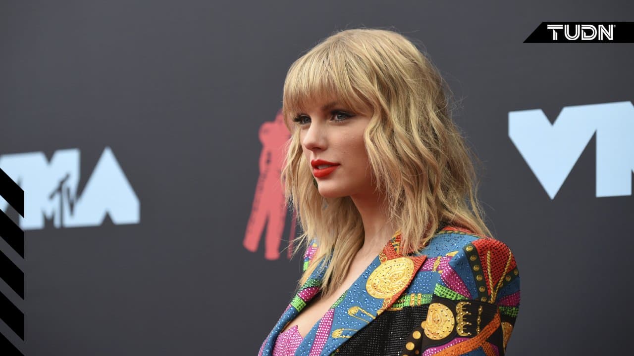 Swift también explicó que Netflix prepara un 
<b>documental sobre ella </b>y aseveró que Borchetta y Braun tampoco están permitiendo que en este proyecto se haga el uso de los temas de la intérprete.
<br>