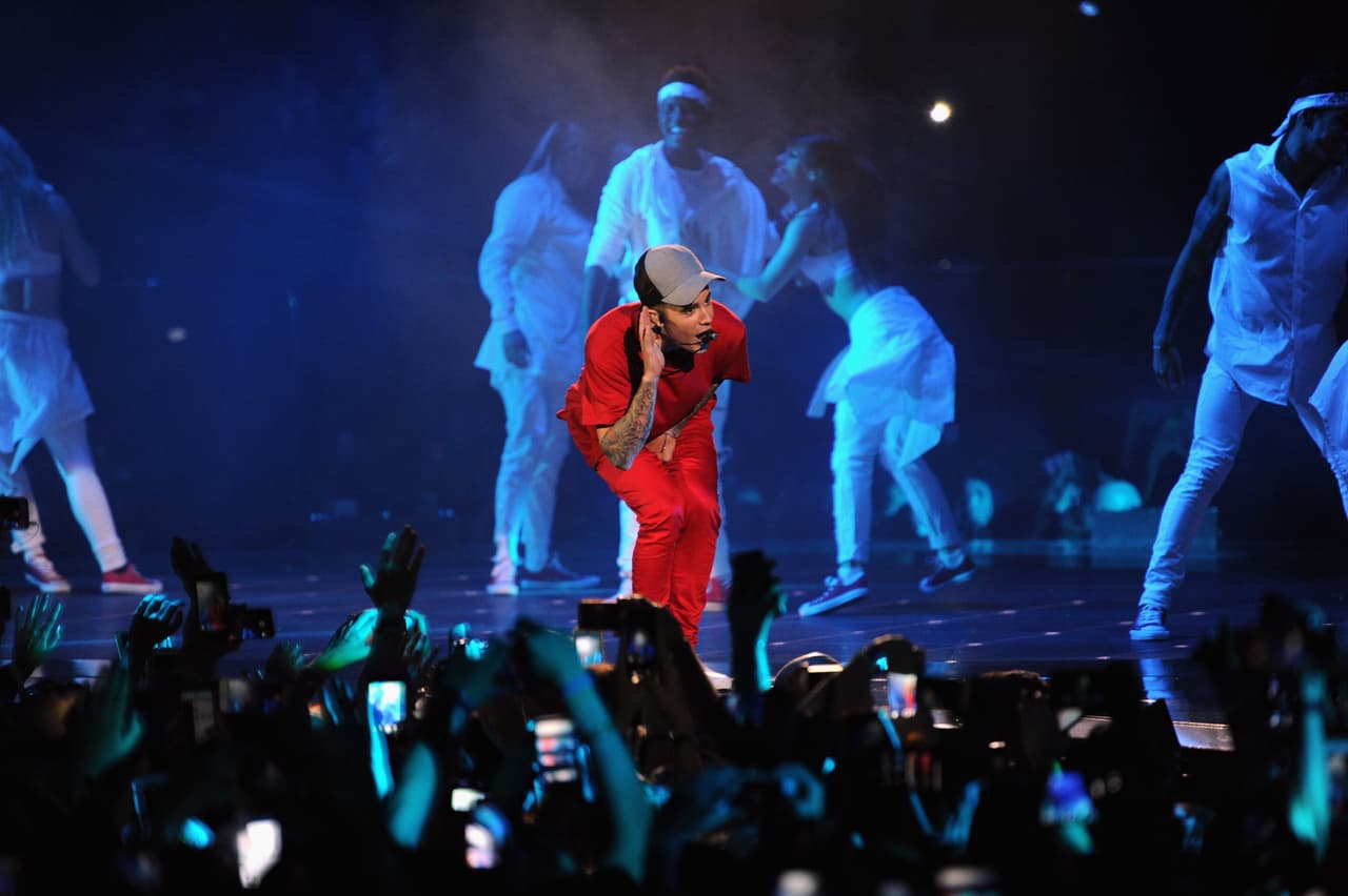 Los pasos de baile no se hacen esperar en cada uno de sus shows.