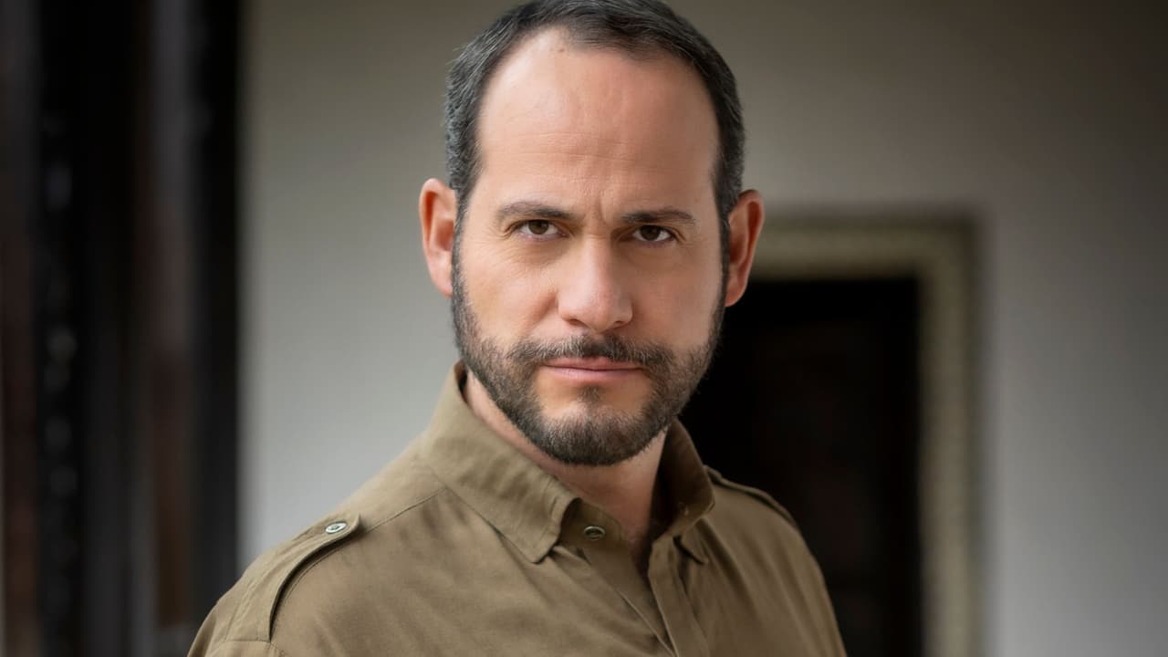 Antón Araiza es Francisco Ferreira en El Precio de Amarte