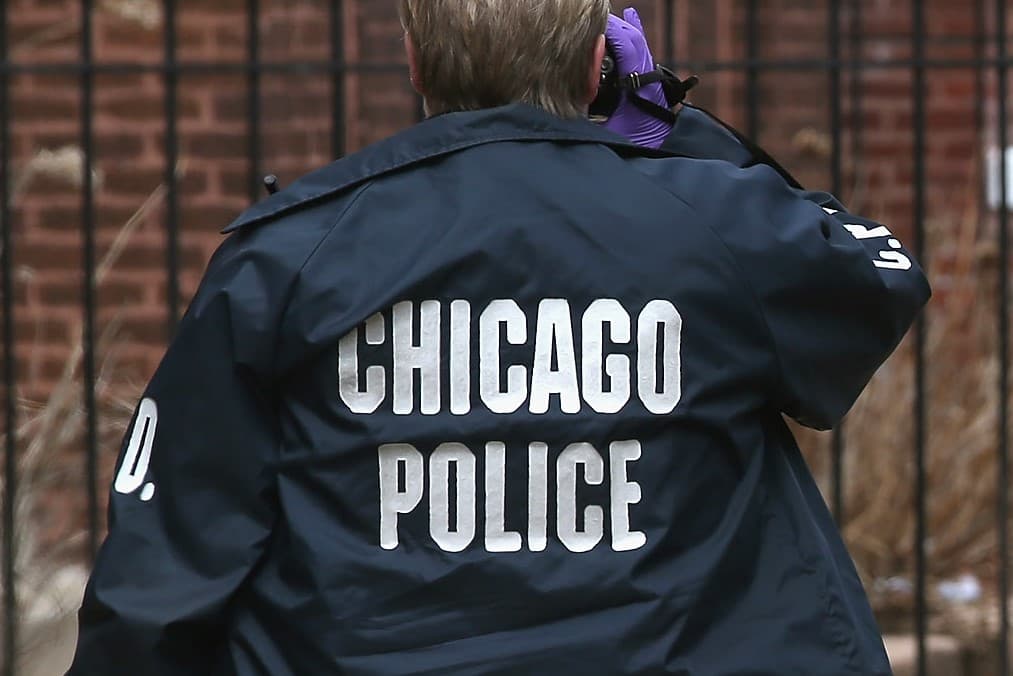 Una madre muere de un tiro cuando prendía una vela a su hijo asesinado en ese mismo lugar días atrás