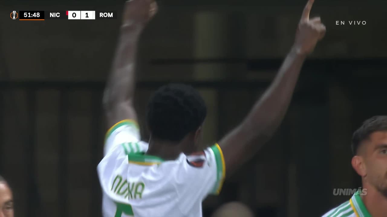 ¡Gol de la Roma! N'Dicka gana en el juego aéreo y pone abajo al Nice