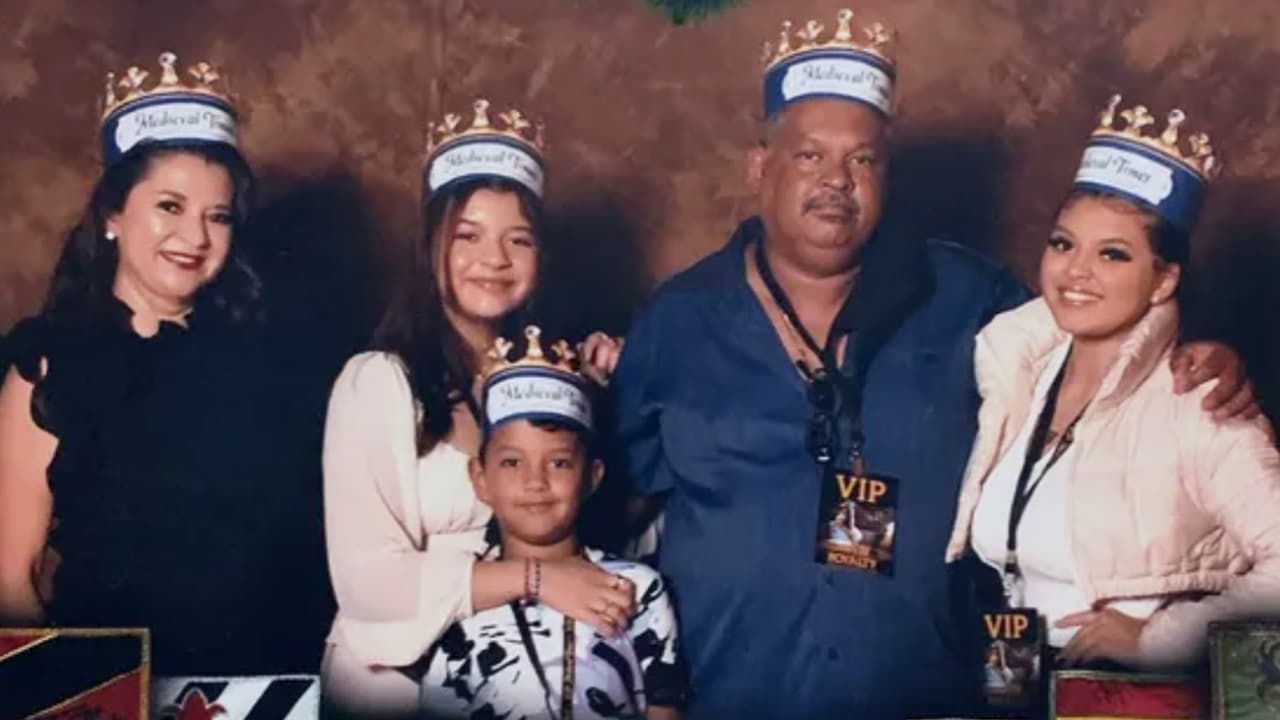 Los fallecidos fueron identificadas como: José G. Hernández, 52 años - Enedelia Hernández, 50 años - Alyssa Hernández, 17 años - Anaelia Hernández, 22 años - Julián Hernández, 9 años.