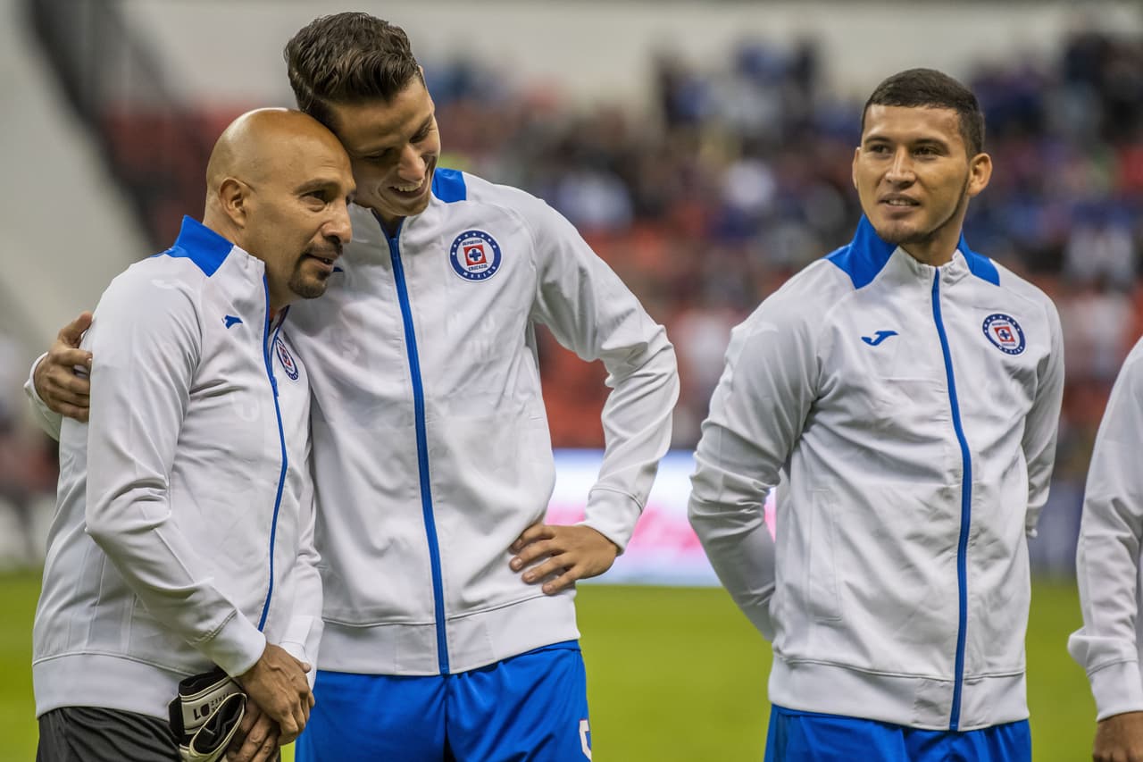 Así fue la última vez del 'Conejo' Pérez en el Azteca. Emotivo homenaje.