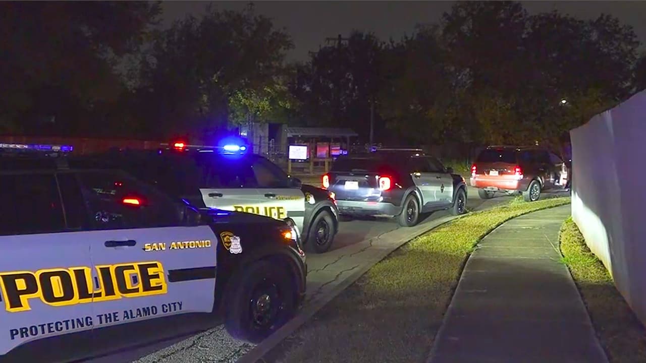 Detienen a adolescente de 16 años tras presuntamente dispararle a otra joven en San Antonio