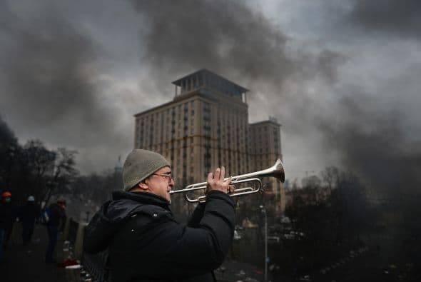 Entre los muertos hay 10 policías.