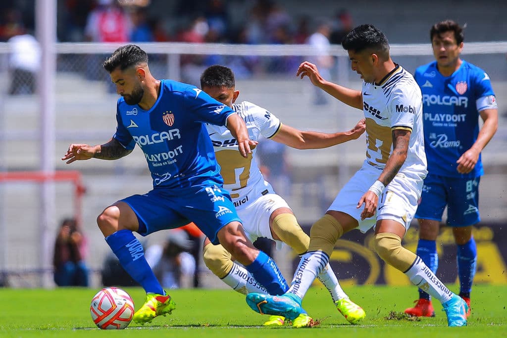 Un golazo de volea de Adrián Aldrete en el primer tiempo bastó para que Pumas sumara ante Necaxa su primer triunfo en el Apertura 2022 de la Liga MX.