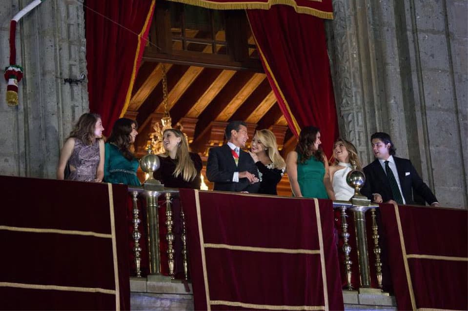 Angélica Rivera se alejó de las telenovelas para construir su vida al lado de Enrique Peña Nieto, quien ya tenía cuatro hijos.