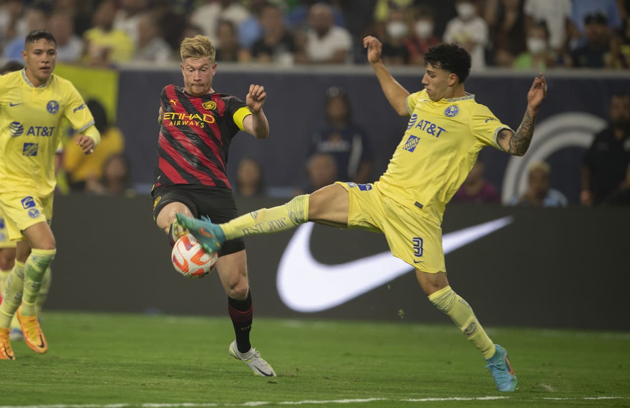 Manchester City metió el acelerador en el momento oportuno y se llevó el triunfo en un buen partido ante un América que no se amedrentó y que salió respondón en el primer tiempo. Hubo conato de bronca.