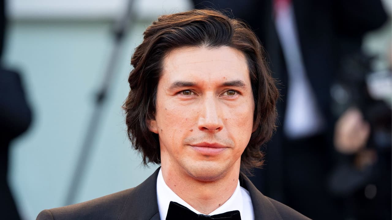 Adam Driver irreconocible: envejece más de 20 años para dar vida a Enzo Ferrari (fotos)