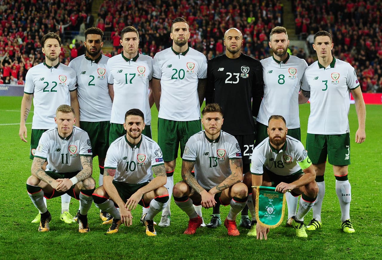 Por su parte, Irlanda lo hacía con: Randolph, Christie, Duffy, Clark, Ward, Brady, Meyler, Hendrick, Arter, McClean, Murphy.