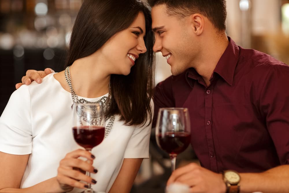 Este mes de octubre se aviva la chispa del amor y es muy posible que inicies una relación que hasta ahora era solamente una idea o sueño. Las cuestiones de salud también están muy bien auspiciadas, sobre todo gracias a que tu voluntad ariana está muy fortalecida y con ella lograrás superar malos hábitos.
<br>
<br>Por Profesor Zellagro