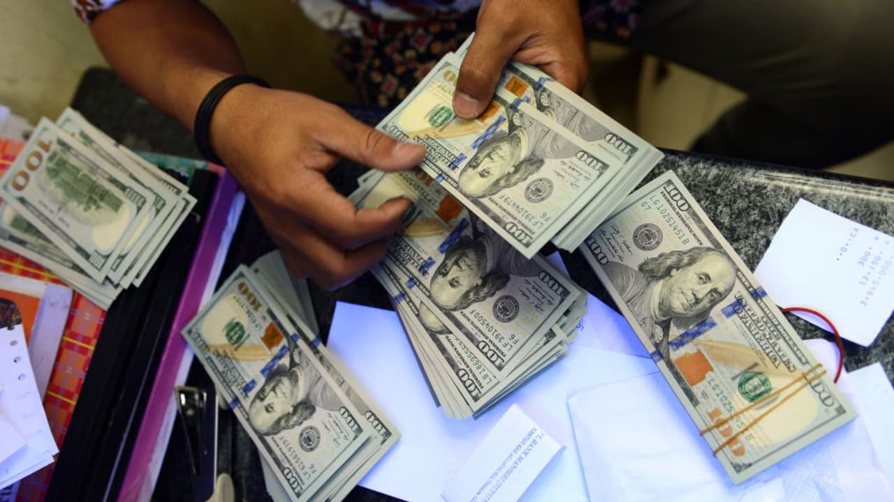 “Esas promesas eran mentiras”: desmantelan organización que presuntamente estafó a más de 19,000 estudiantes