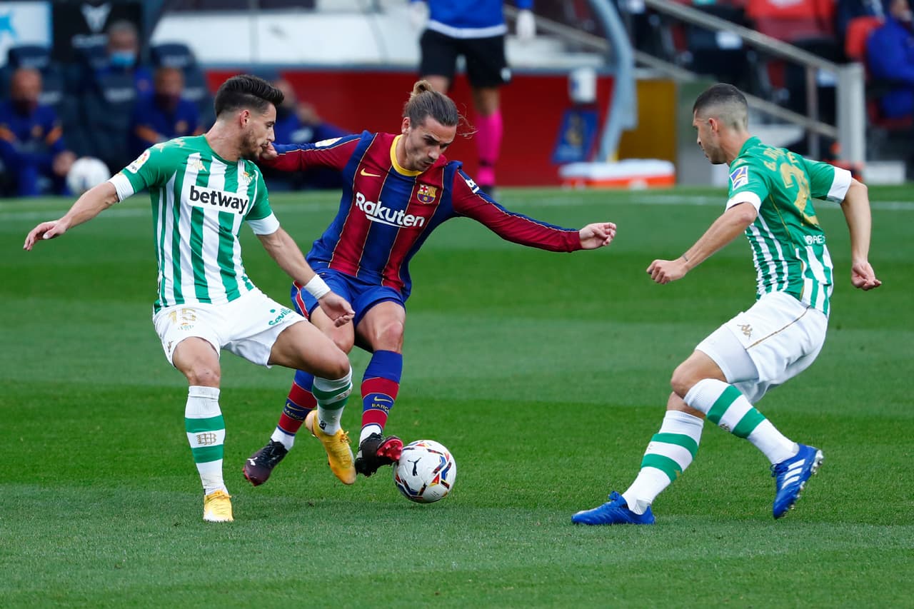 El astro argentino ingresó al inicio de la segunda mitad y su peso en la cancha fue fundamental para la goliza. | Dembélé abrió el marcador a los 22’ y Sanabria (45+2’) igualó el marcador. Griezmann (49’) falló un penal en la primera mitad, pero comenzando la parte complementaria ‘se sacó la espina’. Messi (61’) creció la ventaja cobrando una pena máxima y Morón (73’) nuevamente descontaba. Hacia el final del partido, el astro argentino (82’) hizo el cuarto para los culés. Pedri (90’) puso la 'cereza en el pastel'.