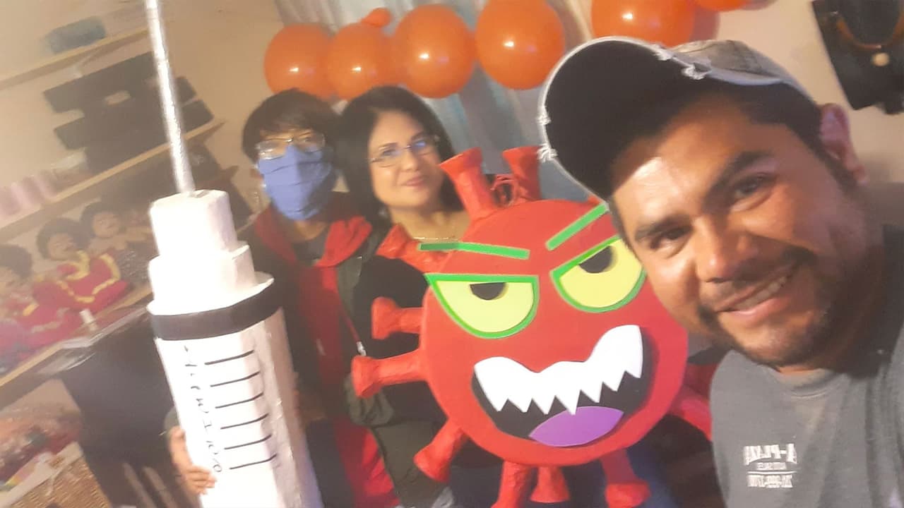 Sus padres hispanos decidieron que debían darle un poco de alegría a Lorenzo porque se le notaba triste al cumplir años en medio de una pandemia y de las medidas para permanecer en casa.