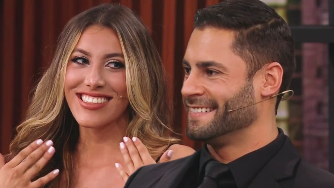 En cuanto llegó al palco, Paul capturó la atención de todas las amorosas, pero pocos días después él contó que una chica en especial lo había cautivado, Kiara, quien 
<b><a href="https://www.univision.com/shows/enamorandonos/kiara-le-dio-un-super-que-si-a-paul-pues-lo-considera-el-hombre-perfecto-video" target="_blank">lo conocía fuera del show y ya lo veía como "el hombre perfecto". </a></b>