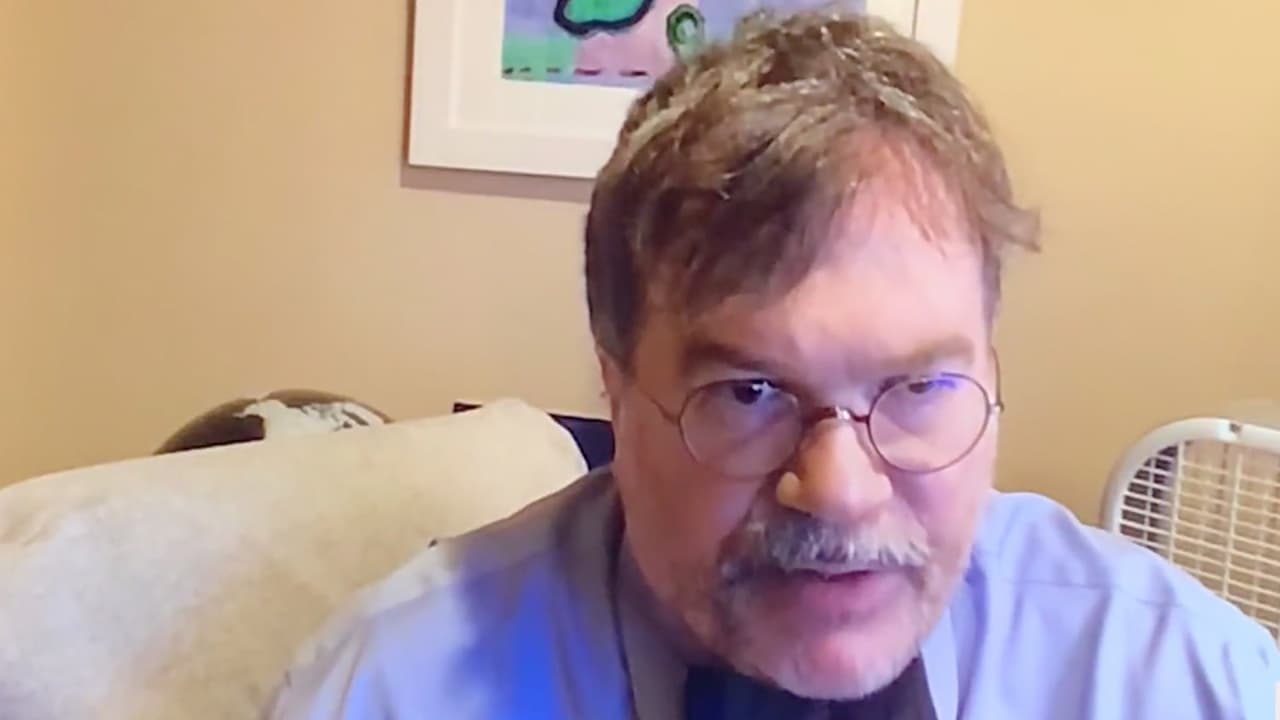 Por su parte el doctor Peter Hotez, decano de la facultad de medicina Baylor, indica que la gente ha bajado la guardia y que de continuar así, la situación del coronavirus podría empeorar en el invierno