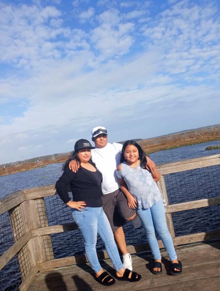 Su esposa, Flor Gonzales describió la última llamada que le hizo su esposo después de recibir el disparo en la frente.