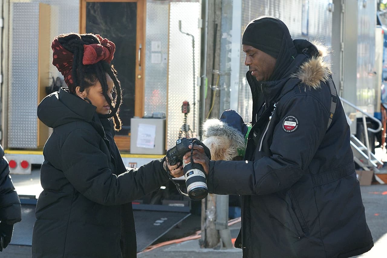 Se detuvo con los paparazzi y quiso jugar un ratito.