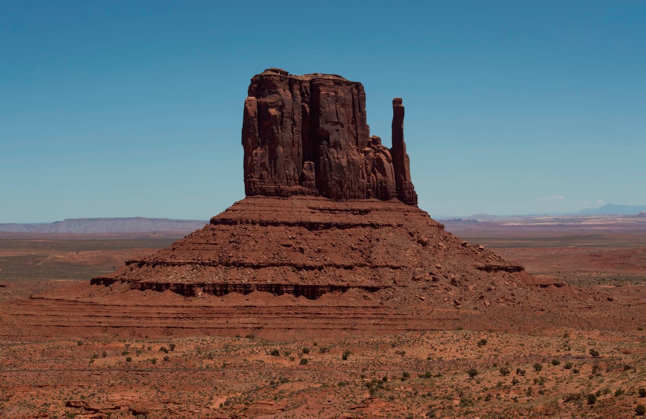 Vista del Parque Tribal de Monument Valley, que se cerró debido a la pandemia de covid-19 en Arizona. Monument Valley normalmente está repleto de turistas en esta época del año.
