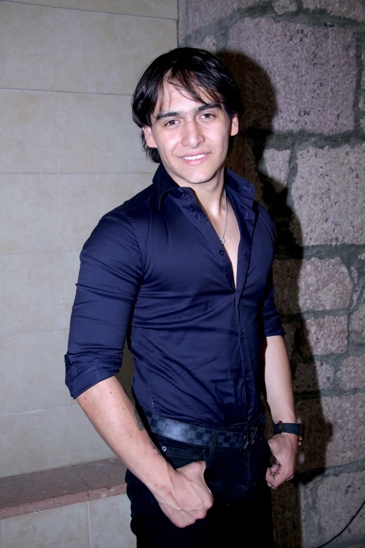 El cantante resaltó que tiene grandes recuerdos de Juliana: "Todos los momentos que viví con ella en su infancia, en su adolescencia, son un 
<b>tesoro en mi corazón</b> y por ese mismo motivo, por el amor que le tengo prefiero no dar ninguna declaración en contra de ella", dijo al matutino mexicano.
<br>