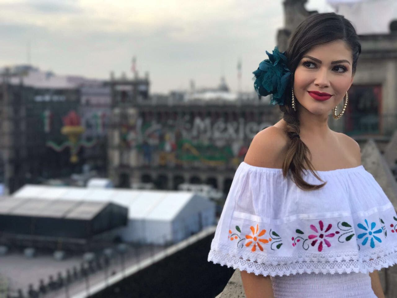 Ana Patricia gozando de la belleza de su tierra.