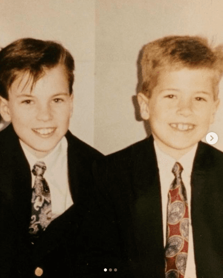 Por ejemplo, el 13 de junio de 2022, Scott publicó una serie de imágenes en las que aparece junto a Chris, esto con motivo de su cumpleaños número 41.