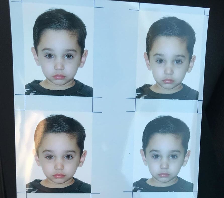 Otro detalle que resaltó este jueves es que Seely cambió el mensaje de su biografía en Instagram. Ahora aparece la leyenda:
<b><a href="https://www.univision.com/famosos/casi-un-mes-despues-de-dejar-en-blanco-su-perfil-de-instagram-el-esposo-de-marlene-favela-lo-lleno-de-primavera-fotos" target="_blank">"Mi vida-mis hijos"</a></b>
<a href="https://www.univision.com/famosos/casi-un-mes-despues-de-dejar-en-blanco-su-perfil-de-instagram-el-esposo-de-marlene-favela-lo-lleno-de-primavera-fotos" target="_blank">. </a>
<br>