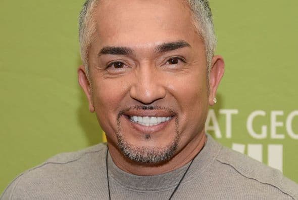 Investigan a César Millán por un presunto acto de crueldad animal