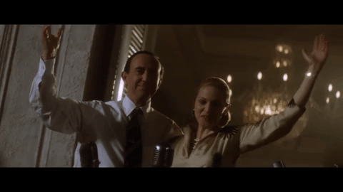 En 1996, Madonna grababa la película 'Evita' y también esperaba a su primera hija Lola, fruto de su relación con el empresario cubano Carlos León. Para que su embarazo no interfiriera con la película, los directores de la cinta decidieron hacer tomas en las que el vientre de la cantante no apareciera.