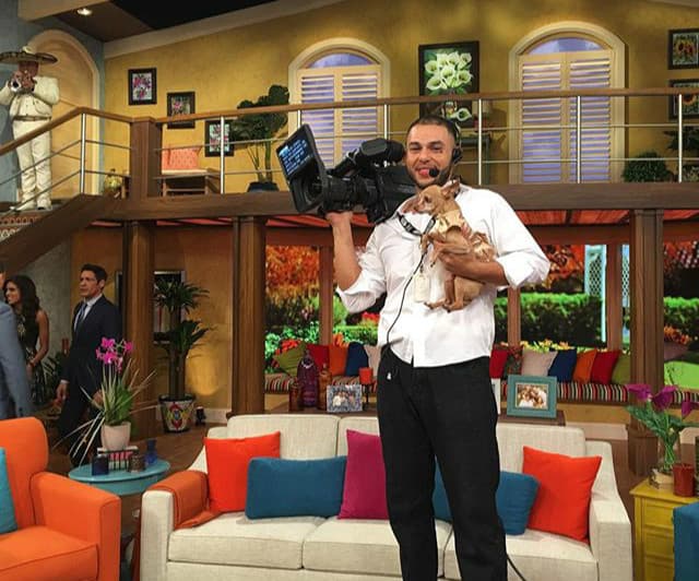 ¡La más consentida! Honey disfruta la mañana en los brazos de todo el equipo de Despierta América.