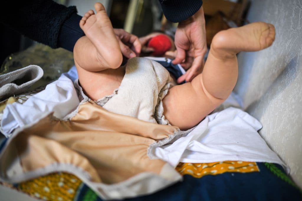 A child wears washable diapers on March 26, 2019 in Lavau-sur-Loire, western France. (Photo by LOIC VENANCE / AFP) (Photo credit should read LOIC VENANCE/AFP via Getty Images)