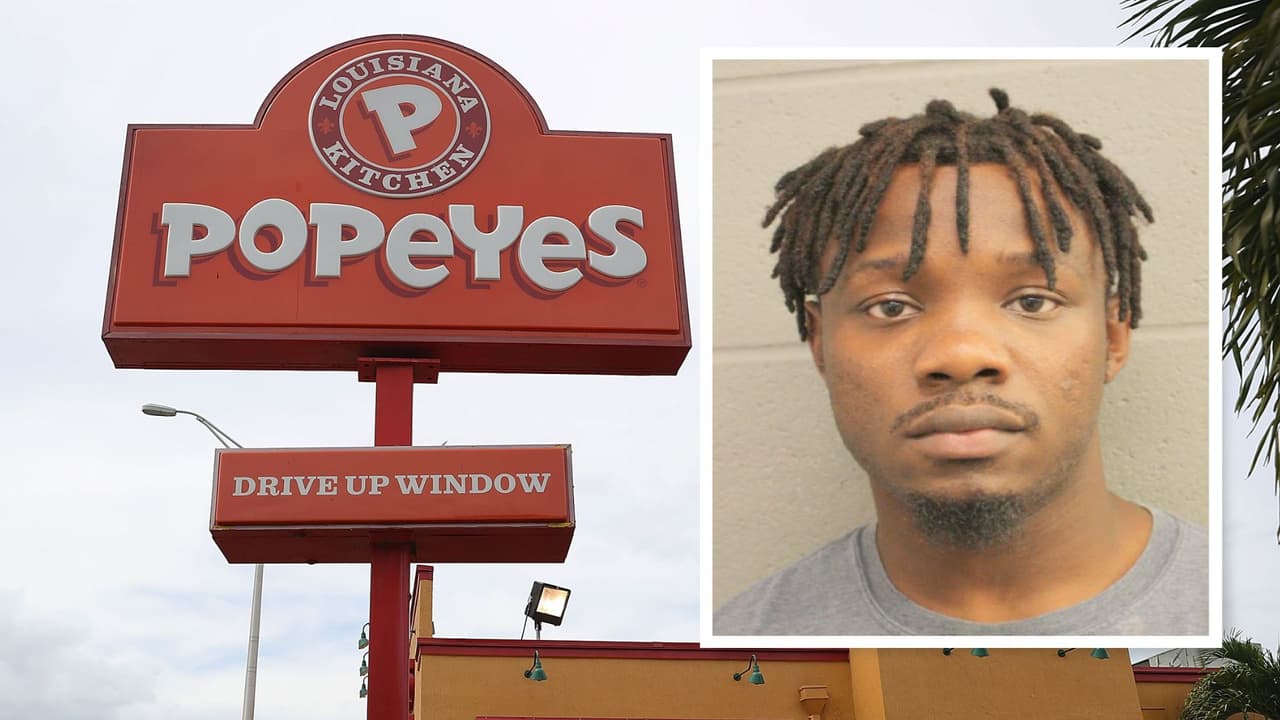 Acusan a un cajero de Popeyes de robar la tarjeta de crédito de un cliente y utilizarla en varias ocasiones