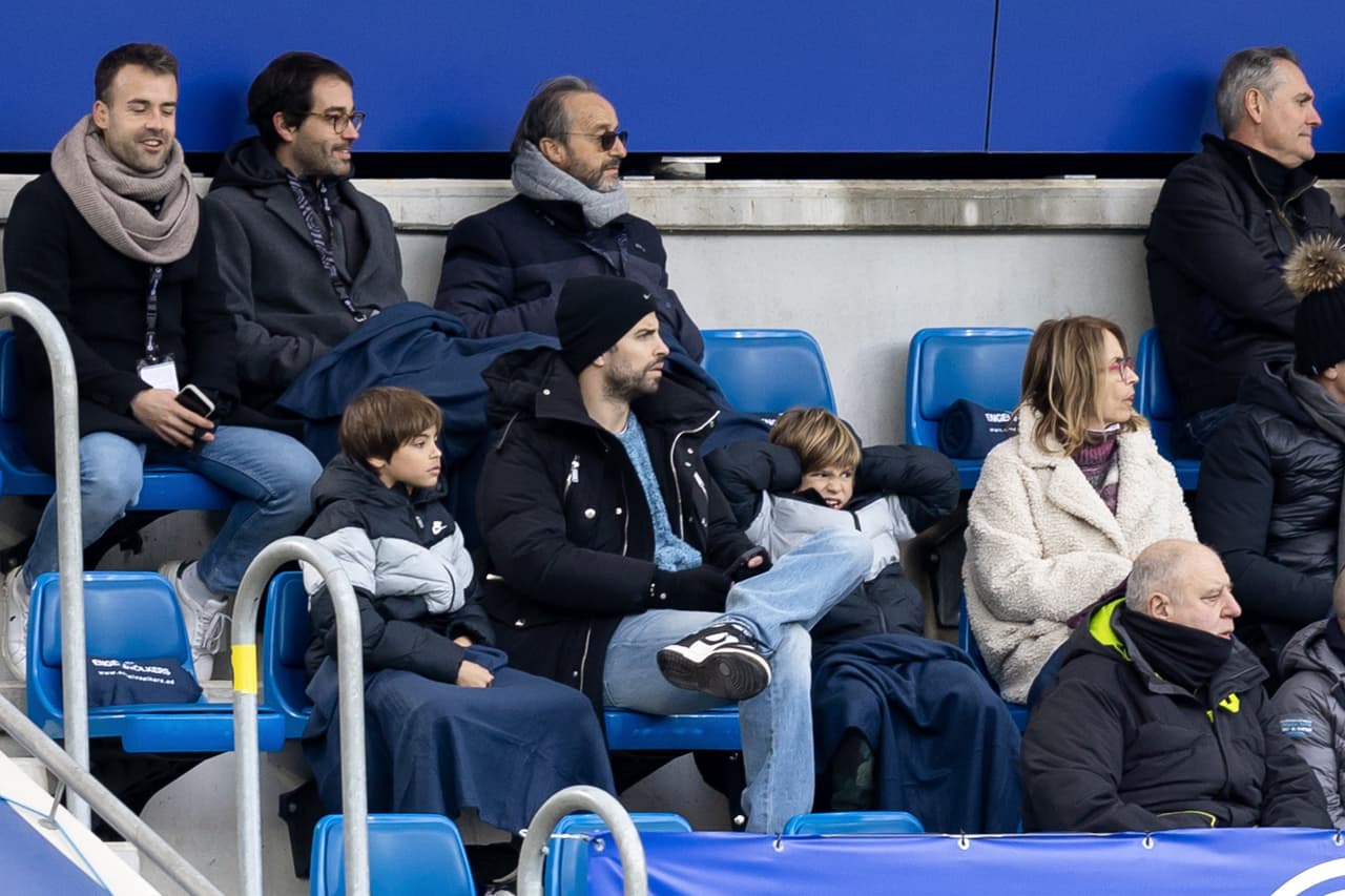 Se fue con los niños a ver un partido de futbol en Andorra. 
<br>