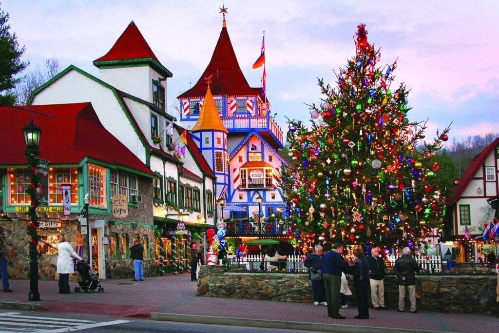 <b>Relacionado</b>: Visita 
<b><a href="https://www.univision.com/local/atlanta-wuvg/ciudades-georgia-navidad-2021-fotos" target="_blank">estas ciudades de Georgia</a></b> y vive la Navidad al máximo