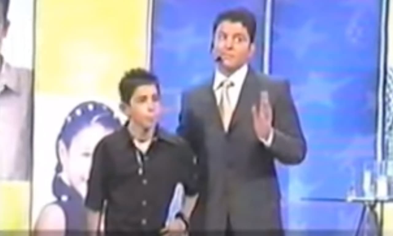 Este reality show estuvo conducido por Ernesto Laguardia, entre los maestros de los niños figuraron: Félix Greco, Víctor Ramos, Vico Rubín, Salvador Sánchez y Alejandro Abaroa. En alguna de sus presentaciones, Joss cantó 'Por mujeres como tú'.