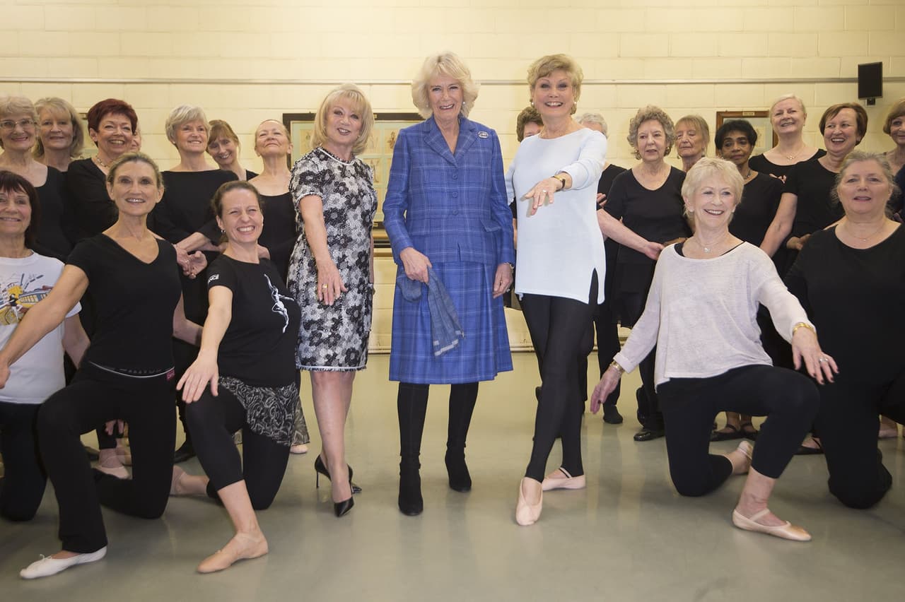 La esposa del príncipe Carlos relató que 
<b>lleva más de un año recibiendo lecciones de ballet en secreto.</b>