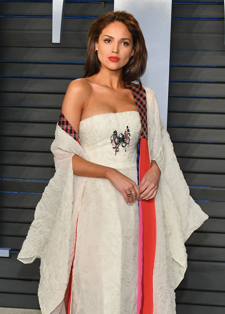 <b>Eiza González ya no está con su novio</b>
<br>Eiza y Josh habían sido vistos disfrutando juntos en el Caribe mexicano y después asistieron como pareja, para la boda de Ashley Greene con Paul Khoury.