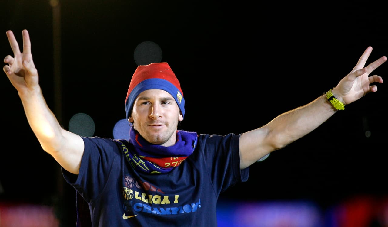 <b>El mejor del mundo</b>
<br>Lionel Messi tenía el mundo a sus pies y con trofeos en sus manos, el argentino marcó una época memorable junto a aquel plantel del FC Barcelona que daba miedo a cualquier rival.