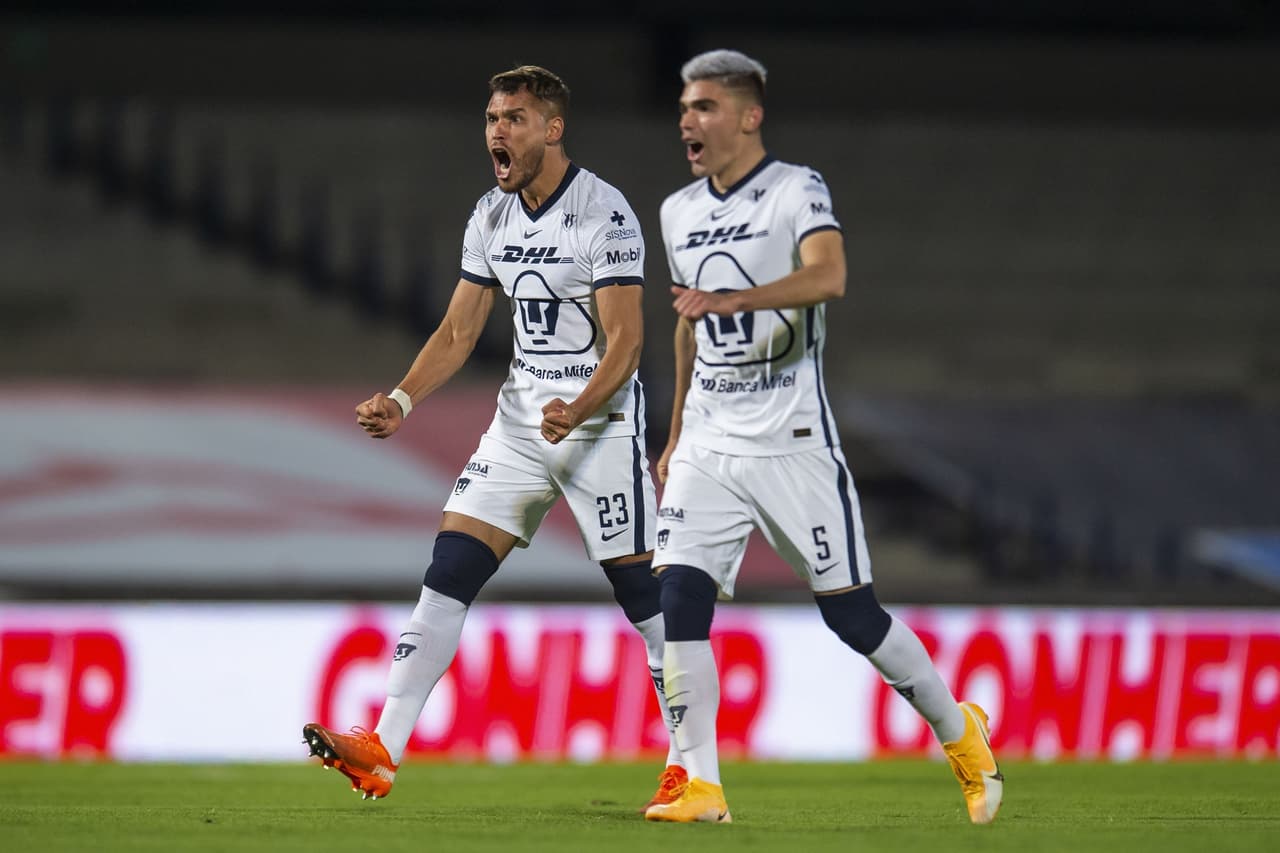 Con goles de Juan Dinneno al 4 y 37, Carlos González al 41 y Juan Pablo vigón al 89, Pumas gana 4-0 a Cruz Azu y consiguen la mayor remontada en la historia del futbol mexicano.