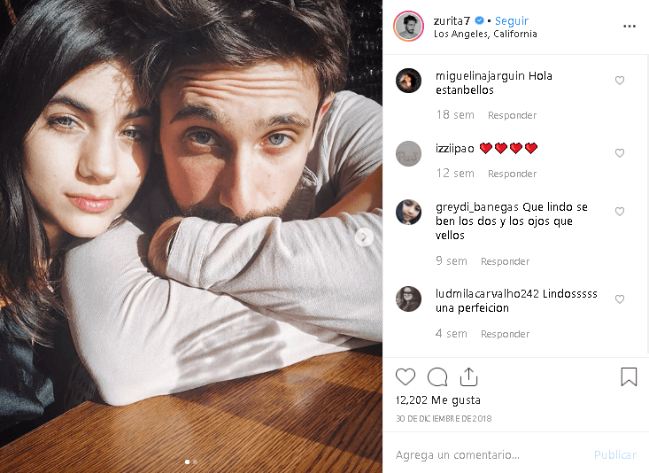 Emiliano Zurita y Ela Velden 
<b><a href="https://www.univision.com/entretenimiento/celebridades/christian-bach-estrena-nuera-y-es-una-conocida-actriz-de-telenovelas-fotos" target="_blank">comenzaron su relación</a> </b>sentimental a finales de 2018. Pasaron el 30 de diciembre juntos, tal y como Emiliano publicó en su cuenta de
<b> <a href="https://www.instagram.com/p/BsB95xvjky2/" target="_blank">Instagram</a></b>.