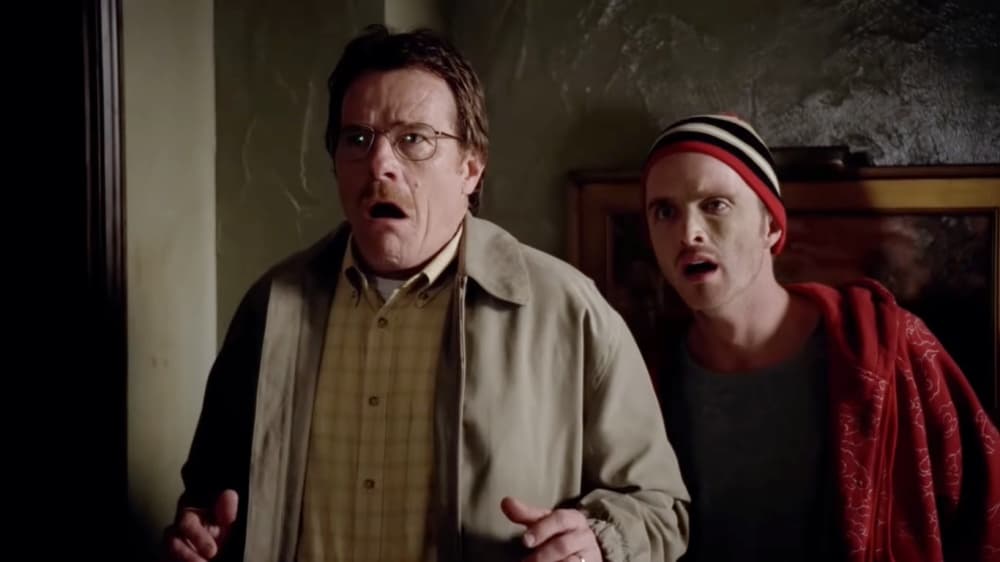 'Breaking Bad' es una serie producida por AMC y Sony Pictures Television, cuya historia gira alrededor de Walter White, un profesor de química a nivel preparatoria que descubre que tiene un agresivo cáncer terminal.
<br>