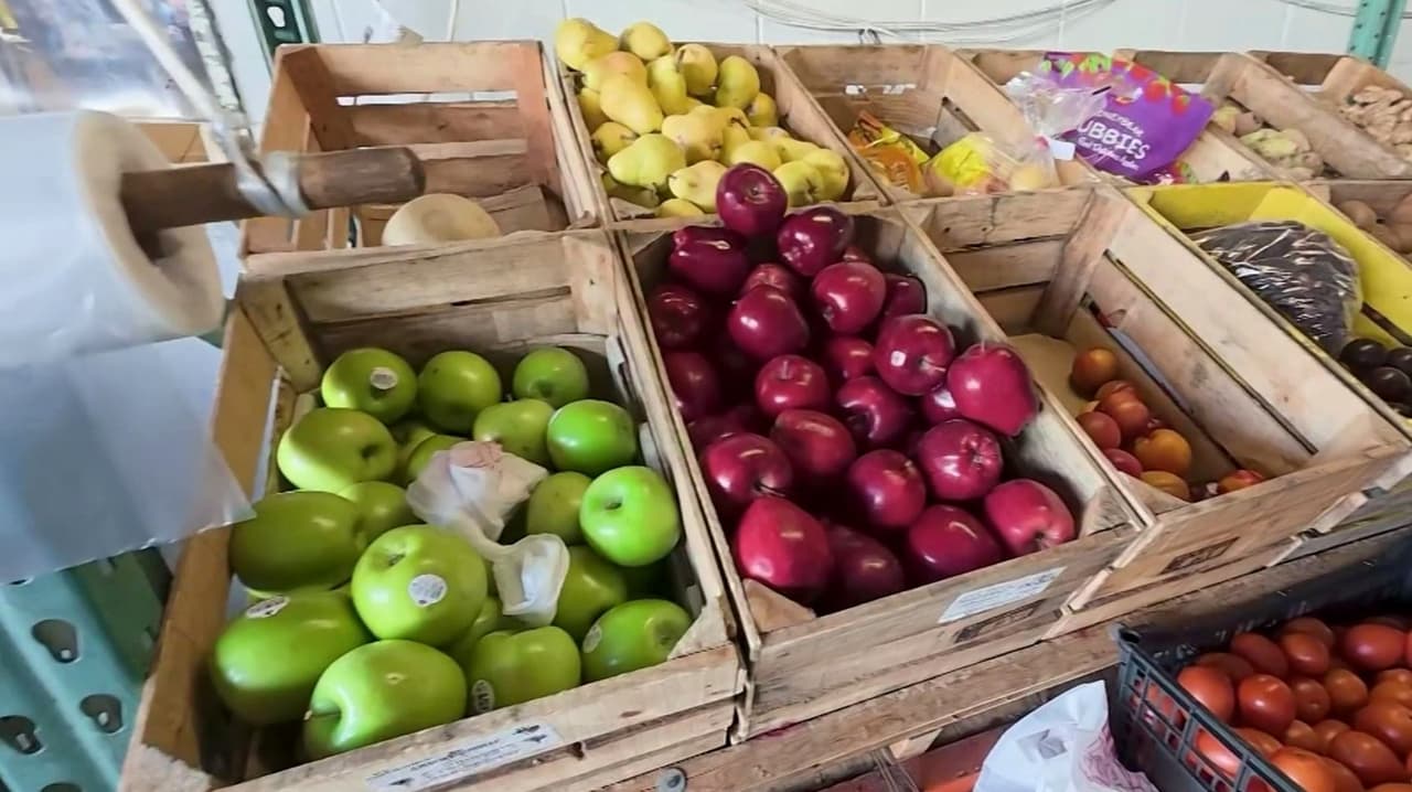 Negocios vacíos y aumento de precios: Texas vive las secuelas por ola de violencia en México