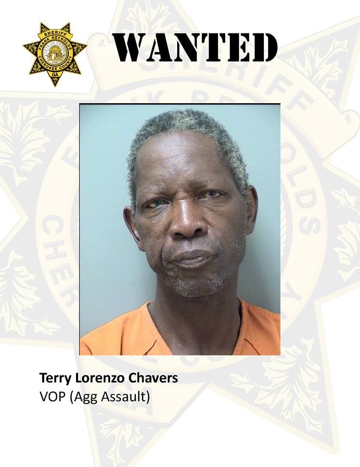 TERRY LORENZO CHAVERS. Acusado de agresión agravada. Si lo has visto, llama al 911 o al 678-493-4080.