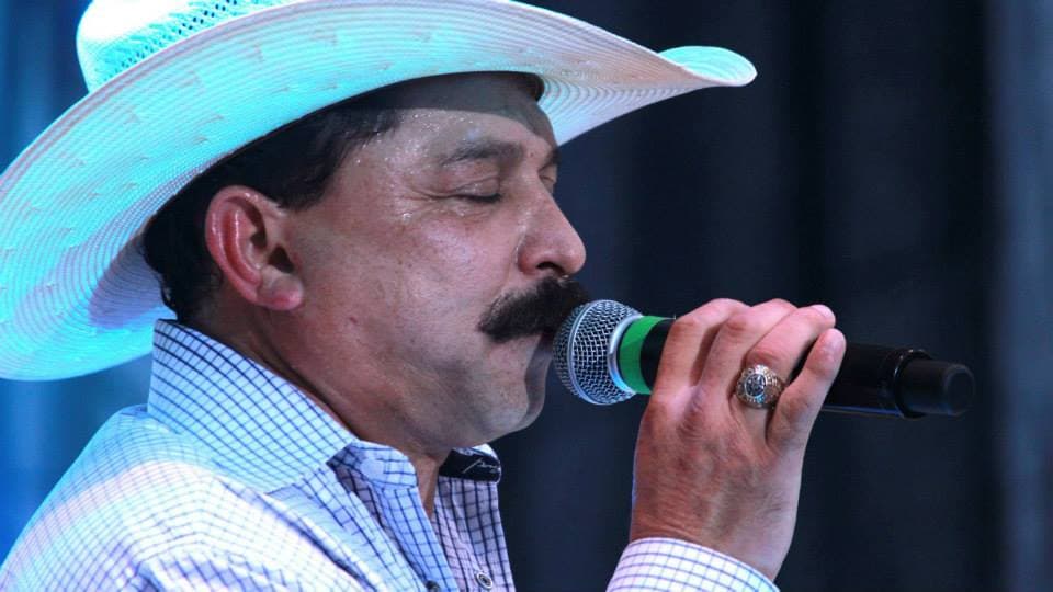 Preparan despedida para Emilio Navaira 